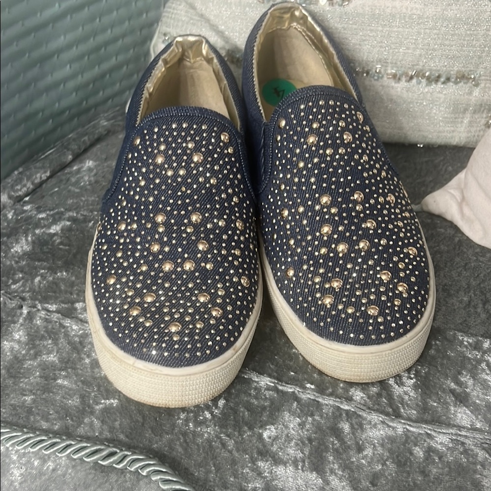 Chic Navy Slip-On Sneakers with Gold Accents